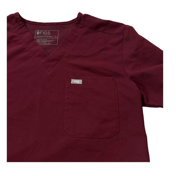 Figs Men's Leon Three-Pocket Scrub Top color burgundy size Small FM1500 - Picture 2 of 4